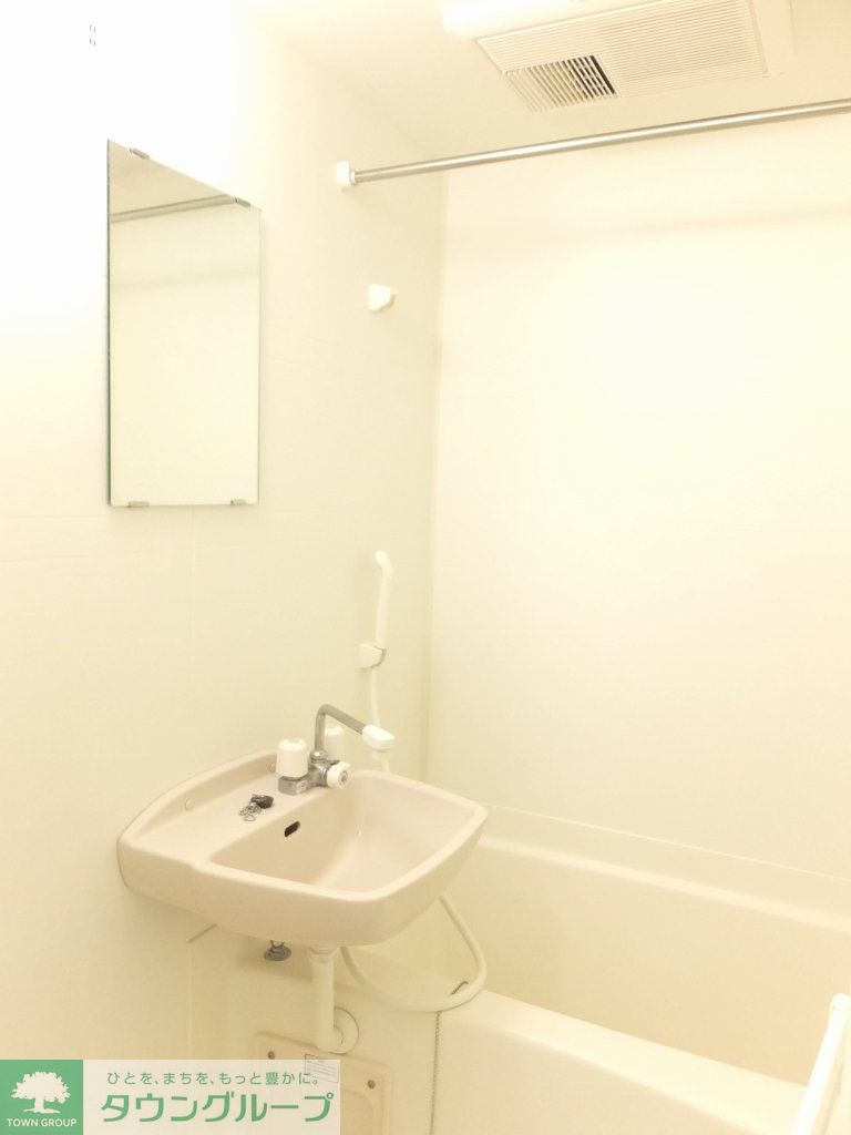 バス・シャワールーム　浴室換気乾燥機能付き