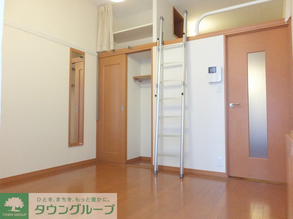 その他部屋・スペース　天井まで続く大容量の収納スペース