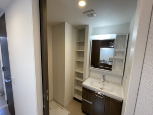 洗面設備　洗面台　※同タイプの部屋のお写真です