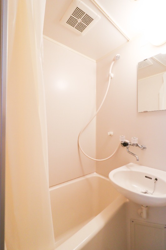 バス・シャワールーム　図面と現状に相違がある場合には現状を優先