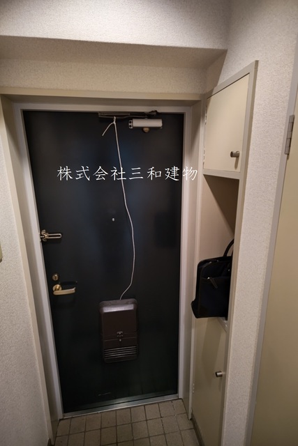 玄関　同間取り別室の参考写真です