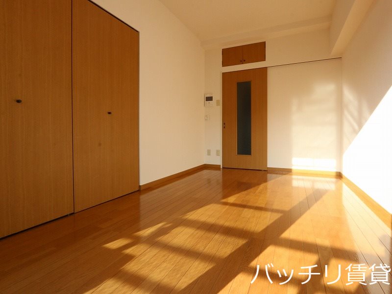 居室・リビング　別号室の画像。現況を優先します。