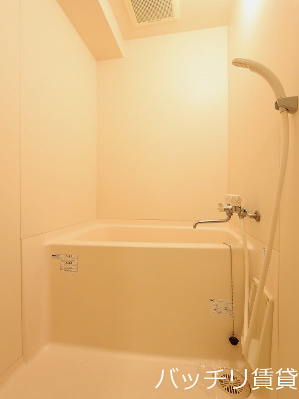 バス・シャワールーム　別号室の画像。現況を優先します。