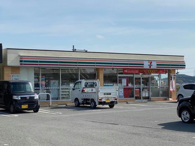 コンビニ　セブンイレブン阿南西路見町店（コンビニ）まで822m