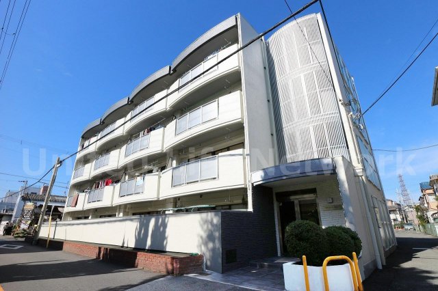 建物外観　シンプルで洗練されたデザインが毎日の暮らしに心地よさをプラス
