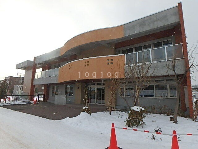 幼稚園・保育園　友愛北白石認定こども園（幼稚園・保育園）まで490m