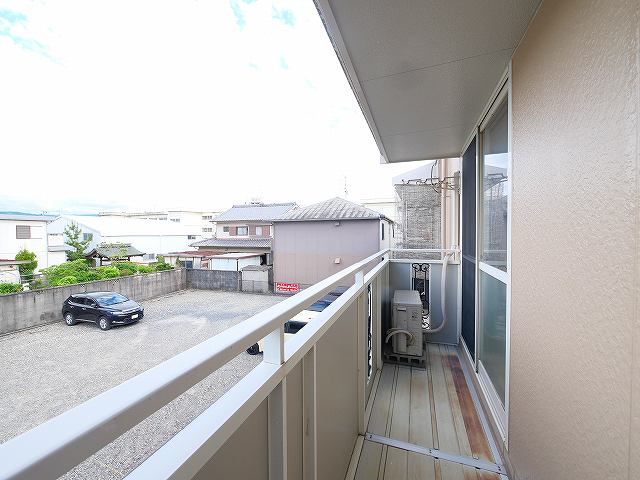 バルコニー　落ち着いた時間を過ごせるバルコニーです