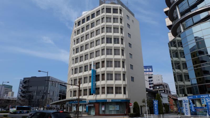 銀行　三井住友信託銀行一宮支店（銀行）まで469m