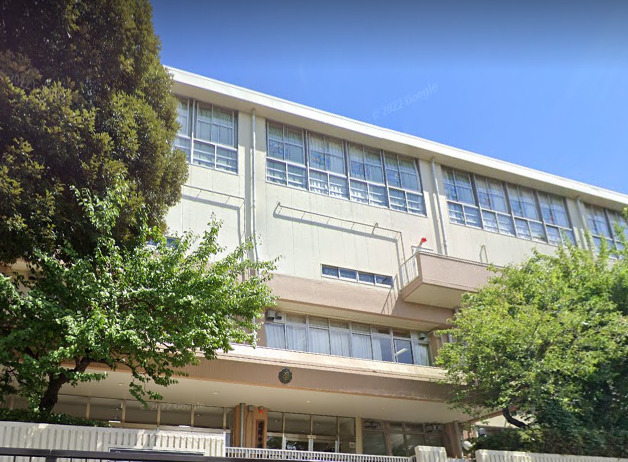 中学校　台東区立忍岡中学校（中学校）まで618m