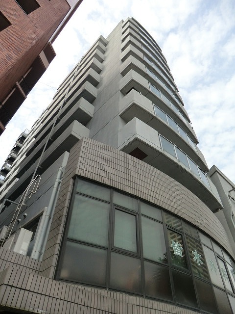 建物外観　駅近4分の１４階建てマンションです☆