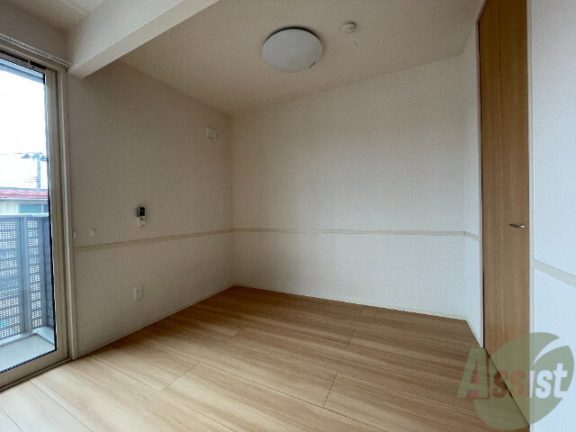 その他部屋・スペース　こちら側にベッドを置いてもよさそうです。