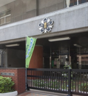 小学校　台東区立蔵前小学校（小学校）まで110m