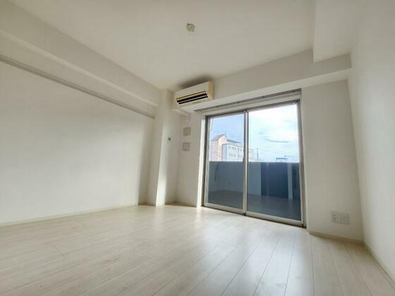 居室・リビング　※別部屋参考写真