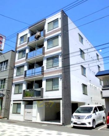 建物外観　防犯設備が充実している１ＬＤＫマンションです♪
