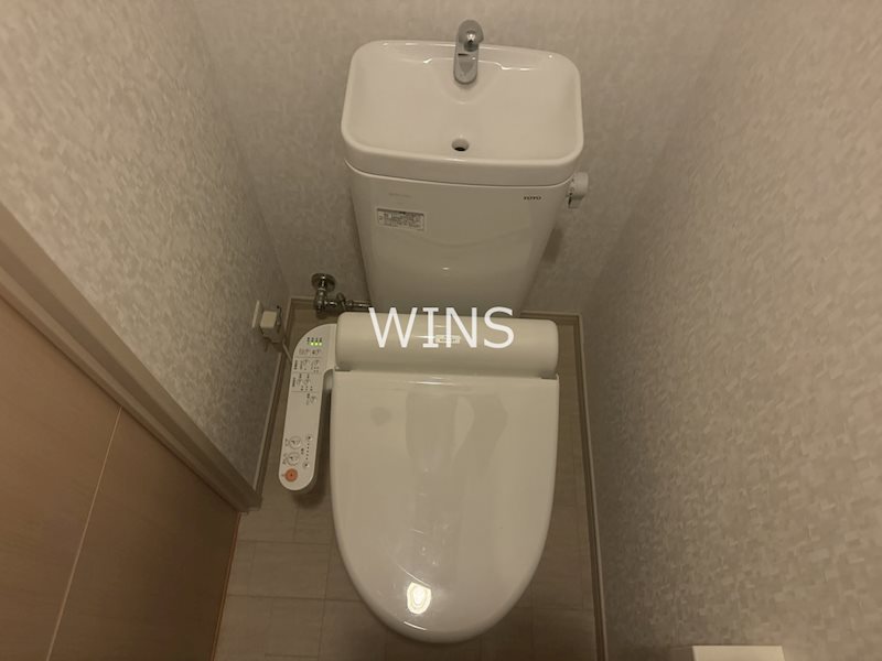 トイレ　別部屋参考写真です。