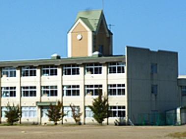 中学校　東中学校（中学校）まで1200m
