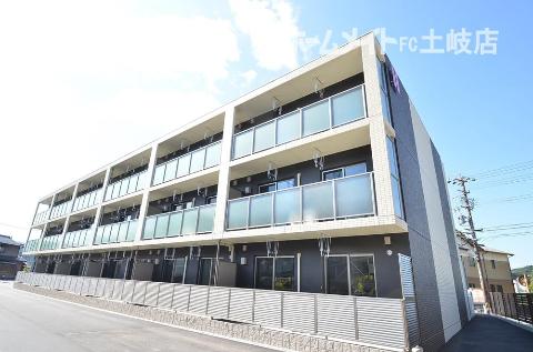 建物外観　外観写真（昼）