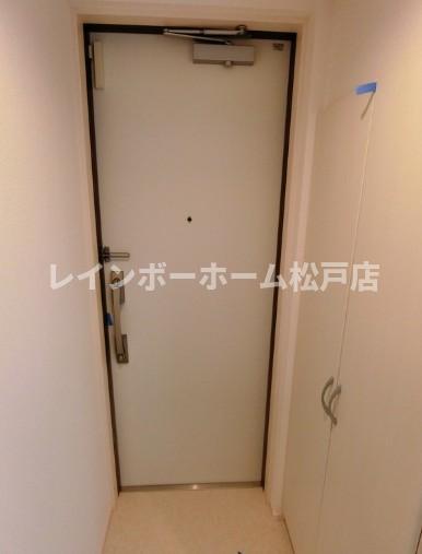 玄関　収納もある玄関です