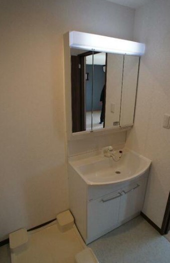洗面設備　※別号室参考写真です