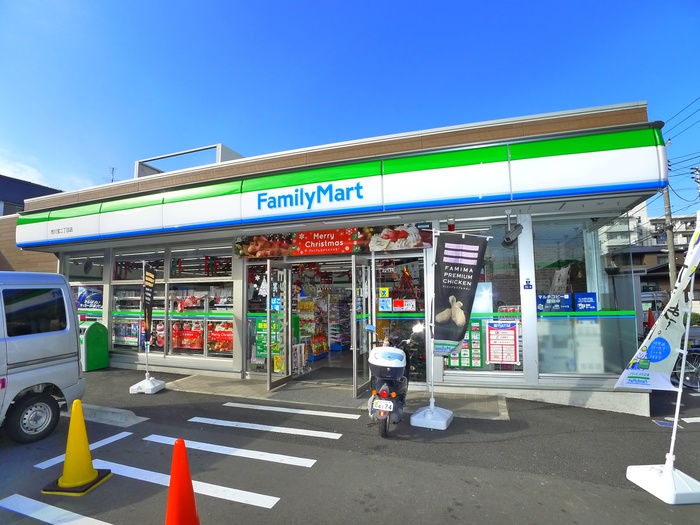 コンビニ　ファミリーマート 市川宝二丁目店（コンビニ）まで44m
