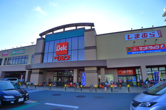 ドラックストア　サンドラッグ 加藤新田店（ドラッグストア）まで812m