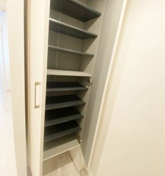 収納　写真は同タイプ住居です。