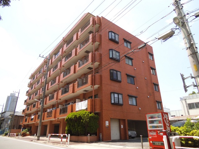 建物外観　公園が向かい側すぐです！