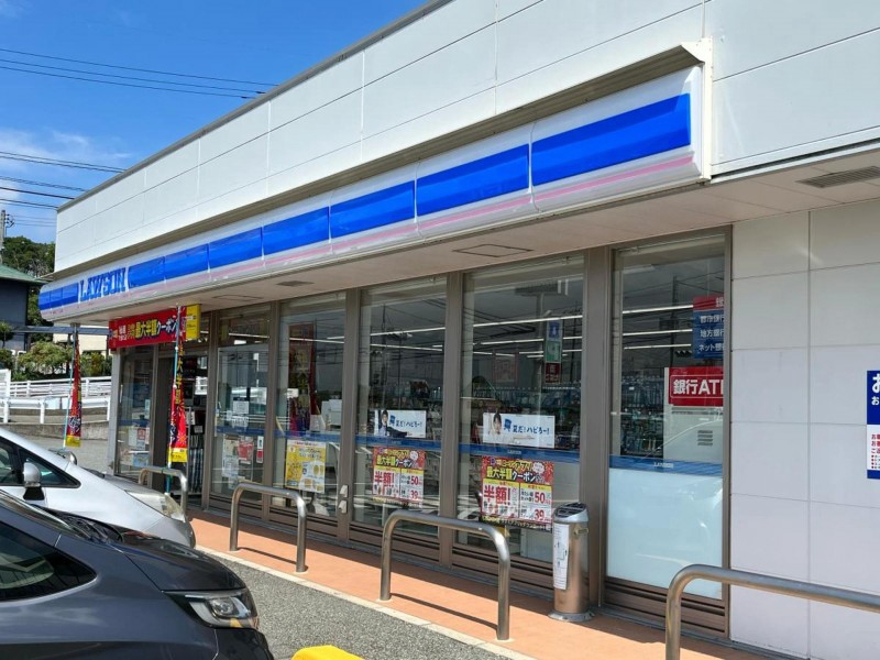 コンビニ　ローソン 鳥取浜坂団地入口店（コンビニ）まで183m