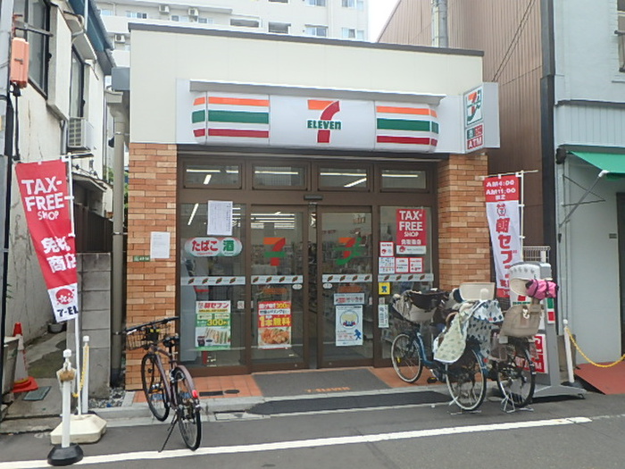 コンビニ　セブンイレブン（コンビニ）まで69m