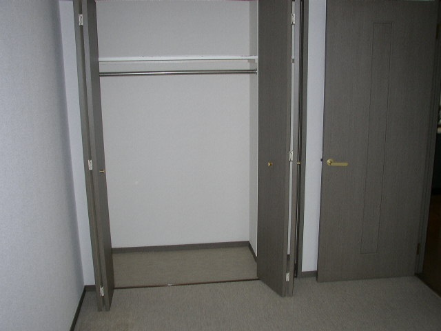 収納　同物件の別のお部屋です