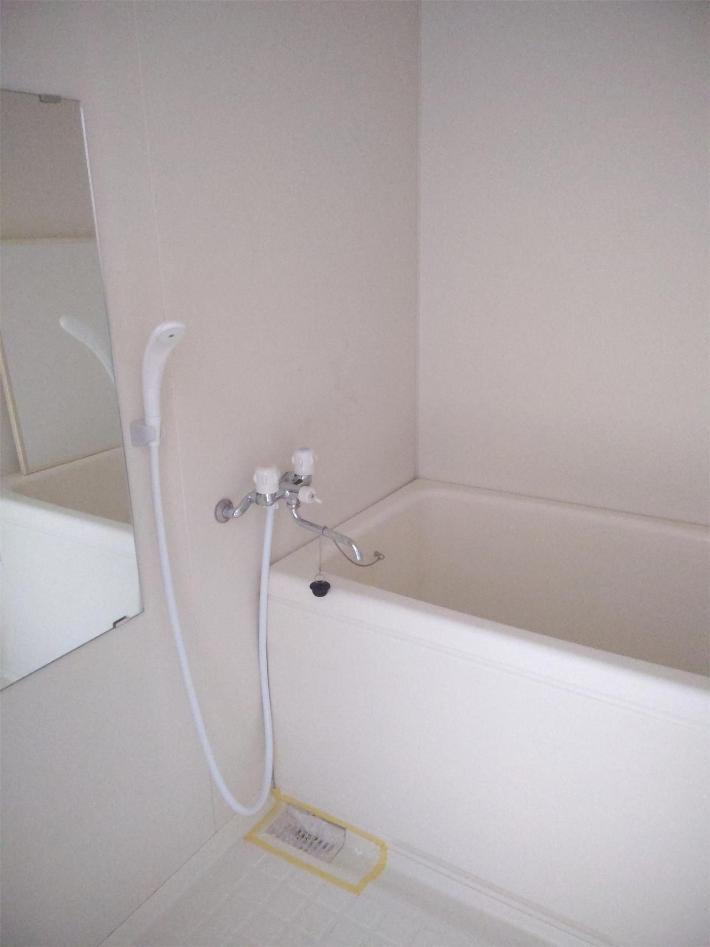 バス・シャワールーム　※別部屋参考写真
