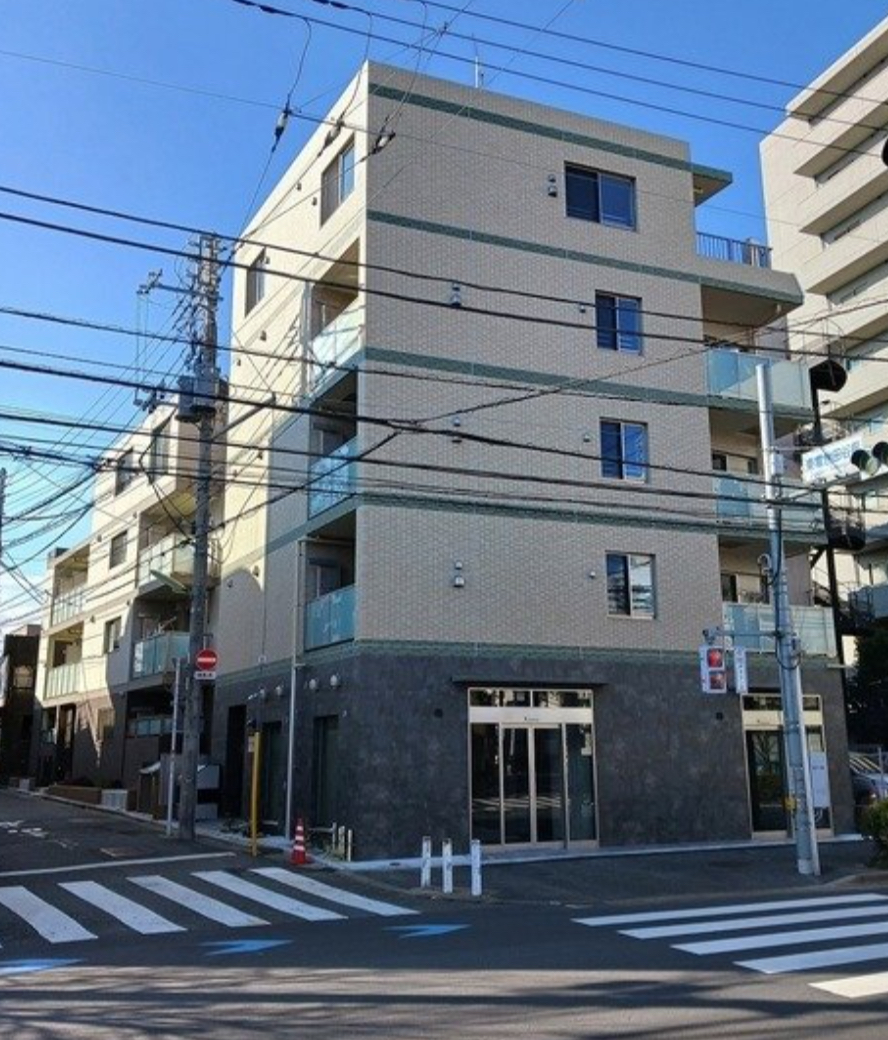 建物外観　【仲介手数料半額】礼金なし！エアコン2基！南東向き！