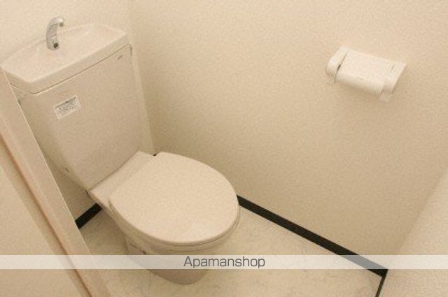 地下鉄東西線 南郷１８丁目駅 徒歩10分 4階建 築14年のトイレ写真