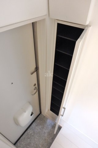 収納　たっぷり収納のシューズクローゼット