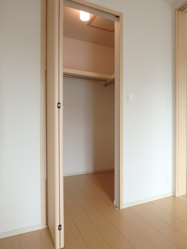 収納　図面と現状に相違がある場合には現状を優先