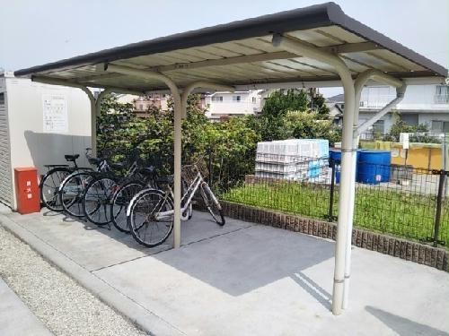 その他　屋根付き駐輪場