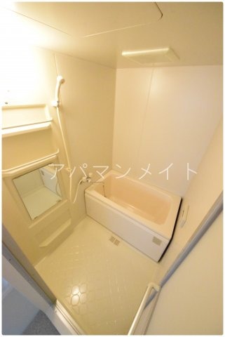 バス・シャワールーム　日々の疲れを癒すお風呂付です