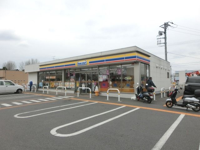 コンビニ　ミニストップ市原君塚3丁目店（コンビニ）まで214m
