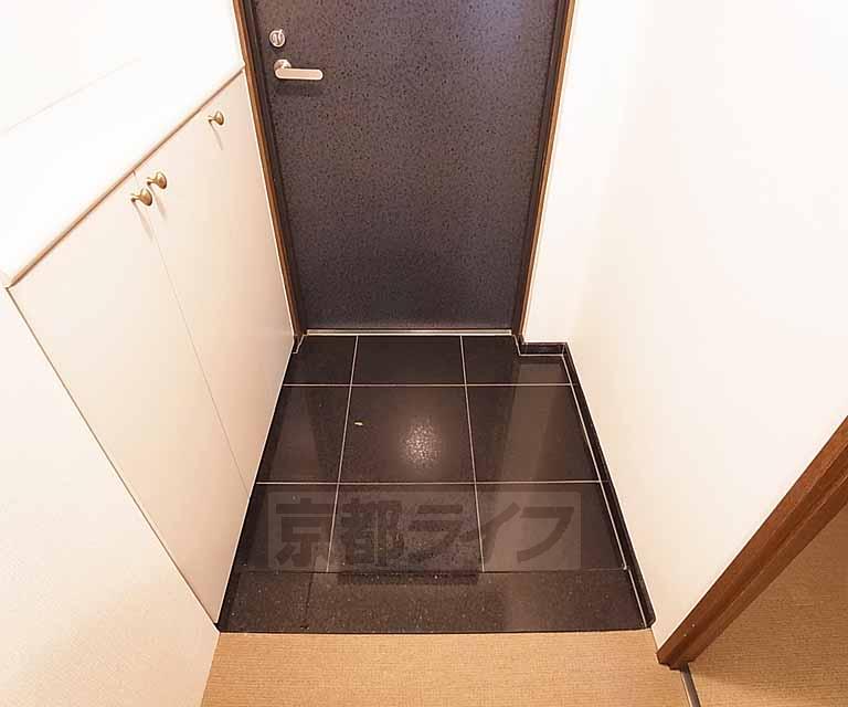 玄関　２０２号室