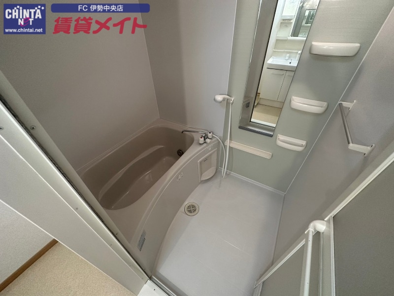 バス・シャワールーム　同型参考写真