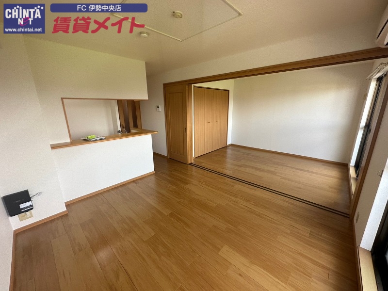 居室・リビング　同型参考写真