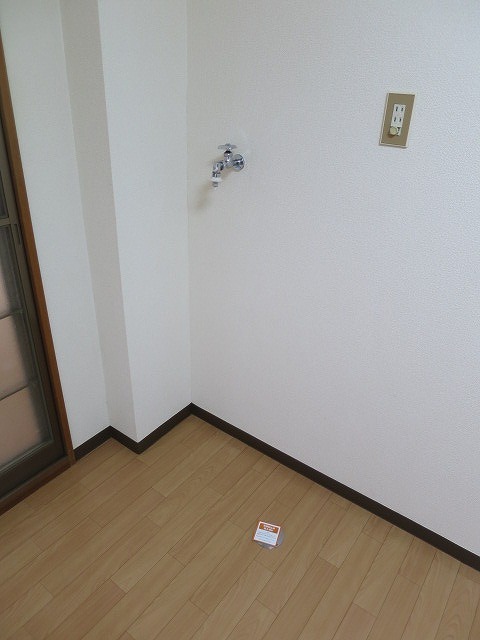 洗面設備　洗濯機置き場