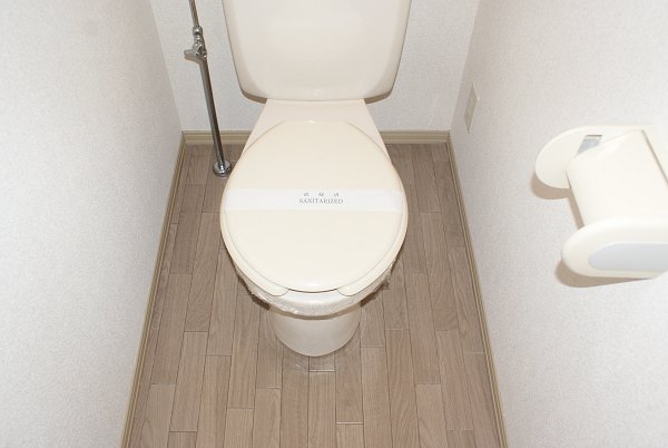 トイレ　別部屋参考写真