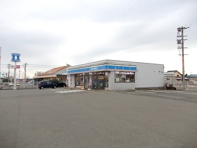 コンビニ　ローソン（コンビニ）まで750m