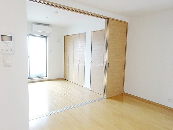 Fメゾン北加賀屋III番館の居間写真