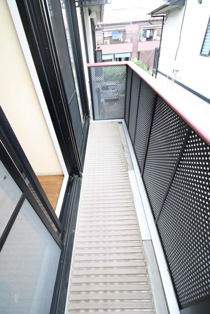 ＪＲ中央線 西八王子駅 バス乗車時間：10分 最寄りバス停で下車 徒歩3分 2階建 築33年の内装写真