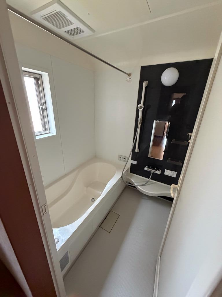 南鎌ヶ谷一丁目戸建の風呂写真