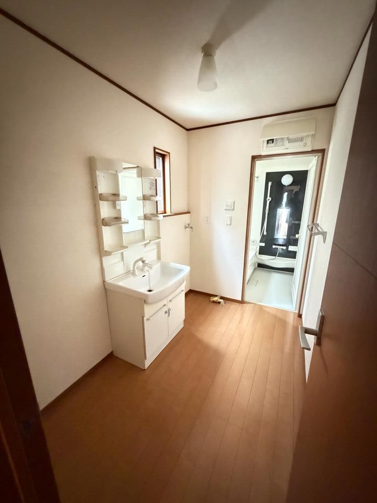 南鎌ヶ谷一丁目戸建の内装写真