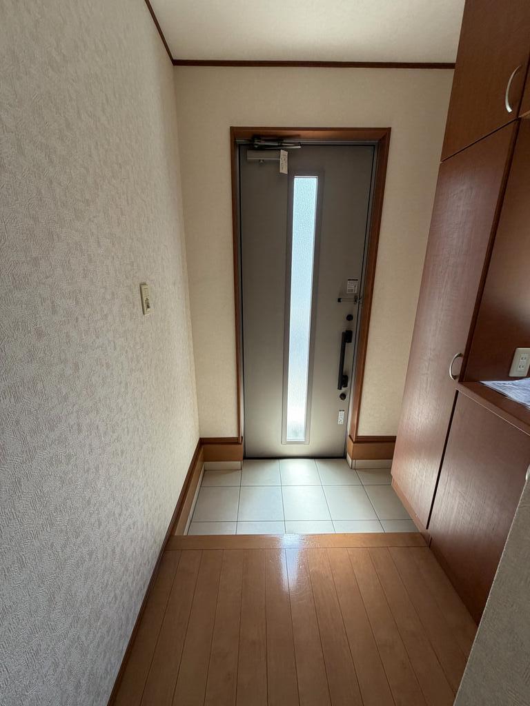 南鎌ヶ谷一丁目戸建の玄関写真