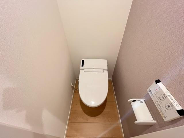 西武池袋線 石神井公園駅 徒歩8分 2階建 築12年のトイレ写真